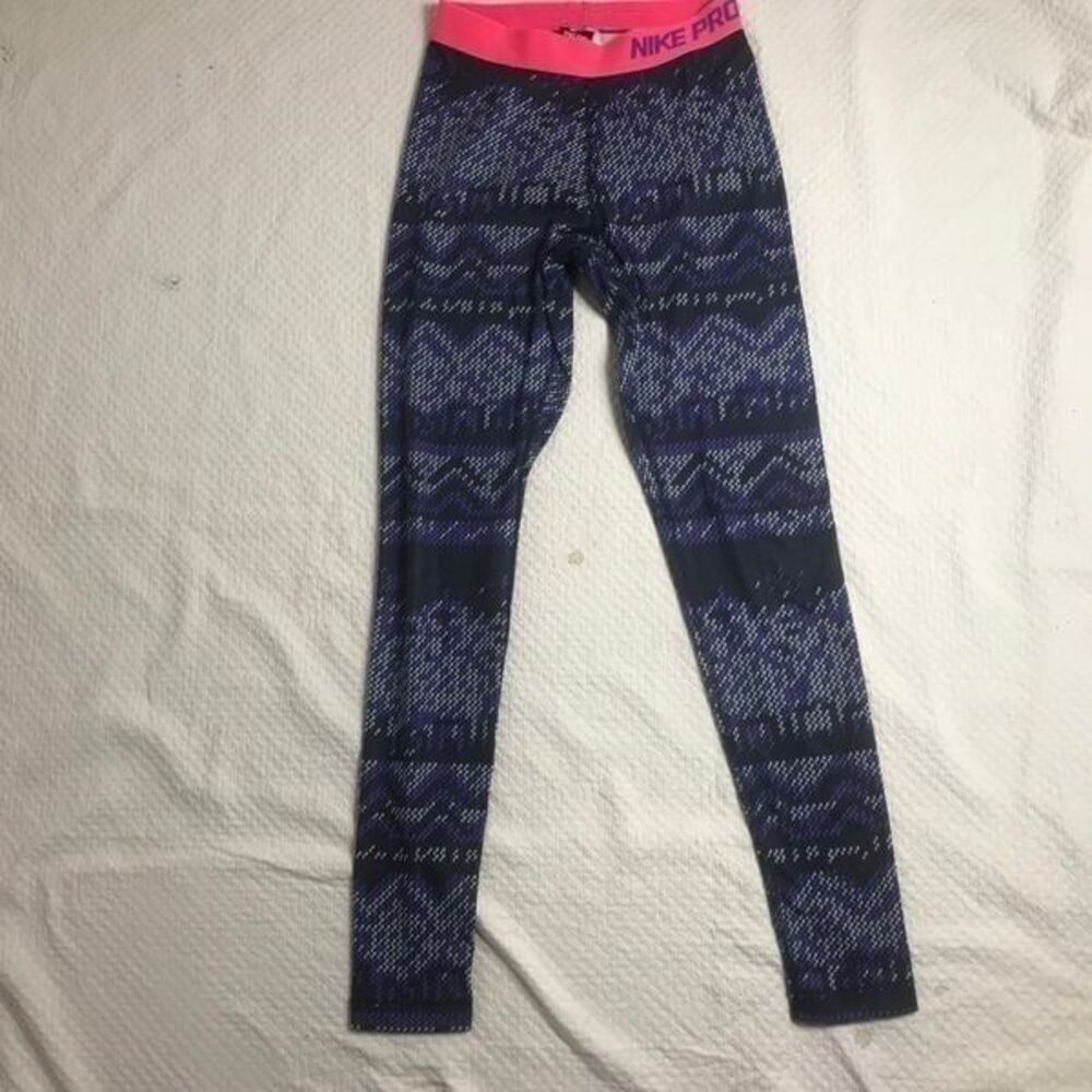 Nike Sportswear Leggings size S 0006
